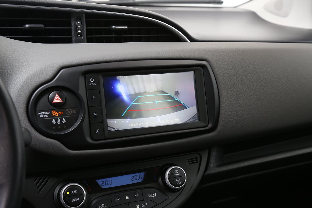 Toyota Yaris Hybrid e-CVT Active Kamera Farthållare Bluetooth