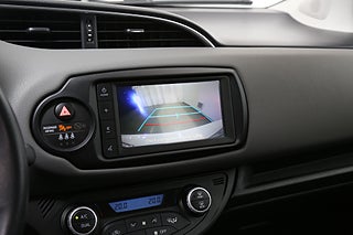 Halvkombi Toyota Yaris 21 av 25