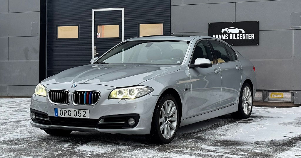 BMW 530 d xDrive Sedan Steptronic  / NAVI / DRAGKROK/TAKLUCKA