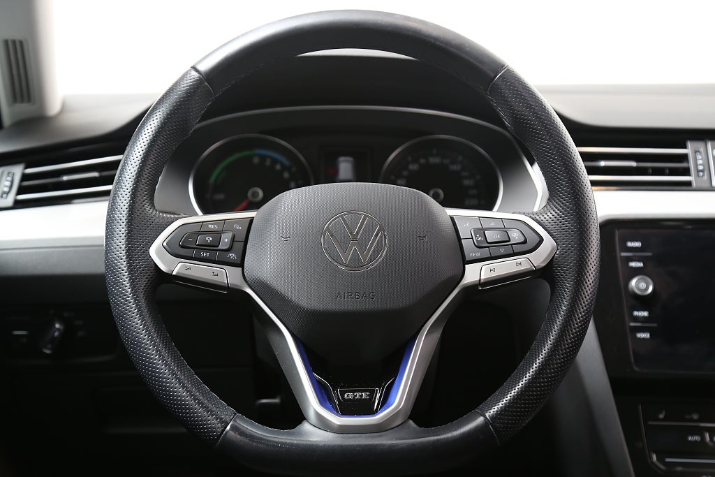 Volkswagen Passat Sportscombi GTE Plug-in 218hk DSG Motorv Extraljusramp 2021