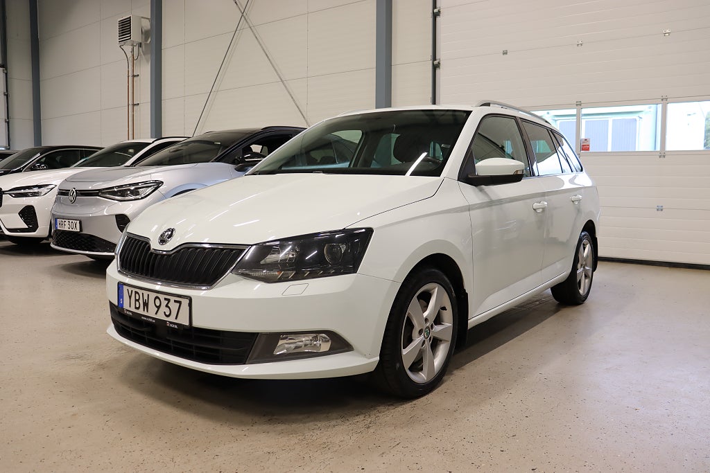 Skoda Fabia Kombi 1.2 TSI Style Drag Carplay P-Sensorer 110hk