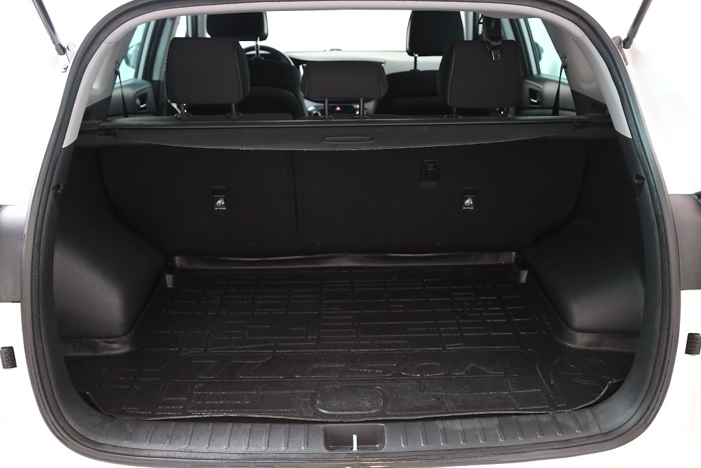 Hyundai Tucson 1,7 CRDi 141hk Move! Aut Navi Kamera 19” Drag