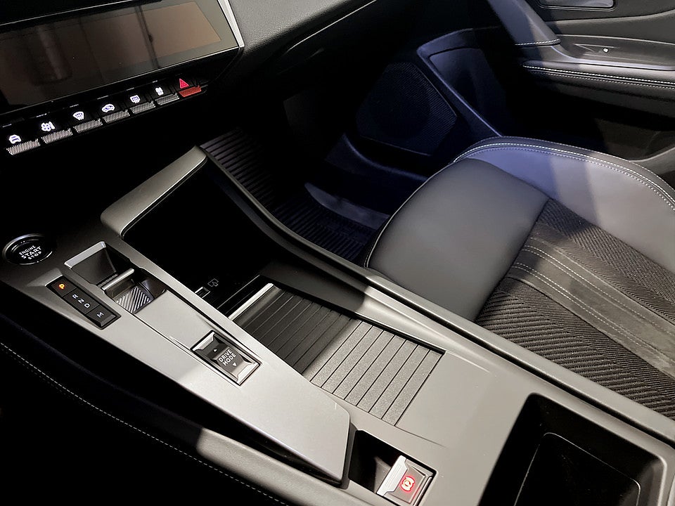 Bild på Peugeot 408 GT 1.2 PT 130hk Aut B-KAMERA CARPLAY