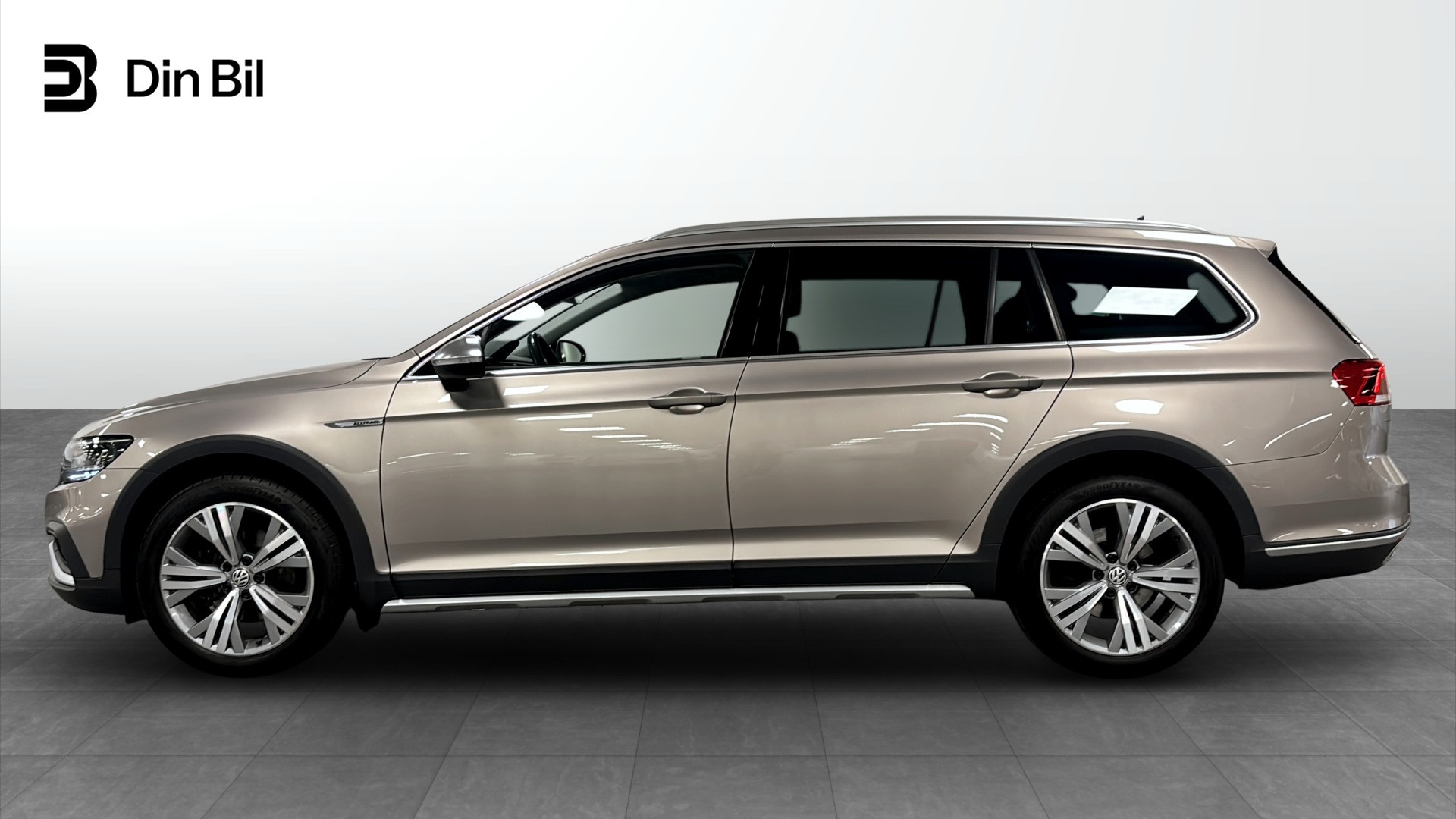 Volkswagen Passat 2020, bild 2/35
