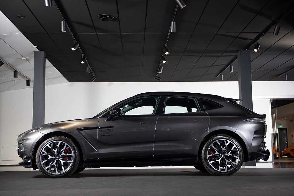 Gallery image 3 of 18