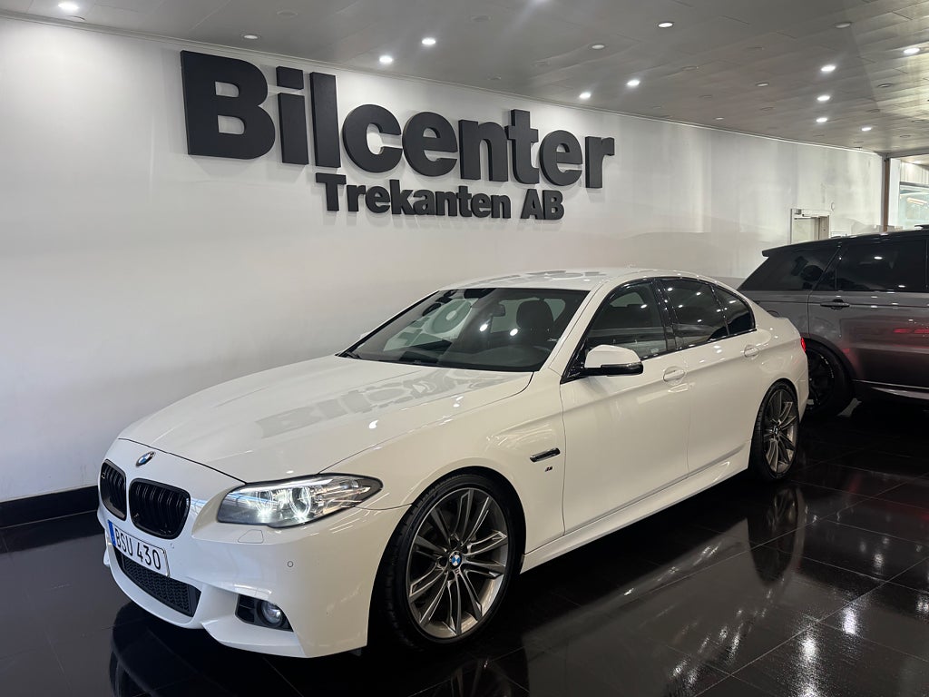BMW 520d Sedan Steptronic M-Sport Euro 6 Digital-Display