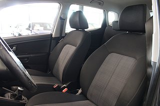 Minibuss Kia Venga 13 av 19