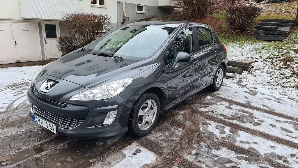 Peugeot 308 1.6 HDi FAP 109hk 5d Dragk En brukare Nybesiktad