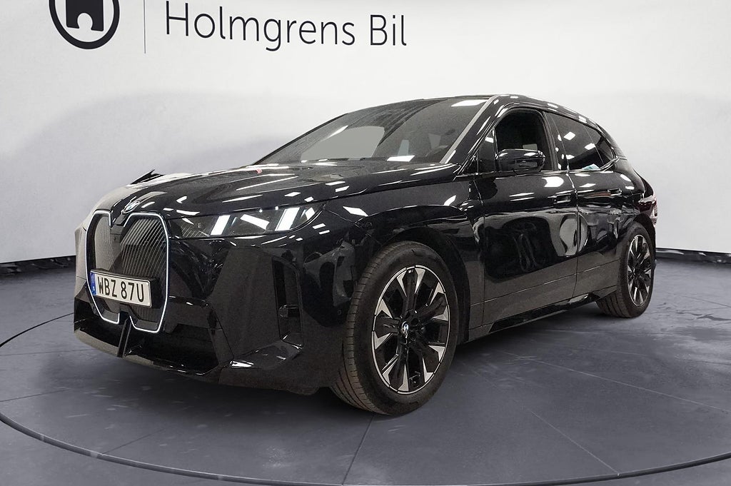 BMW iX xDrive60 B W Drag Panorama DAP