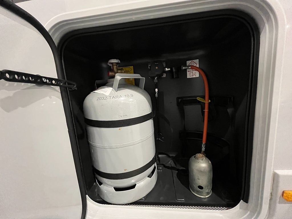 Adria Coral Plus 670 SL /ALDE/Automat 9vxl/Solcell/Dubbla bo - Adria