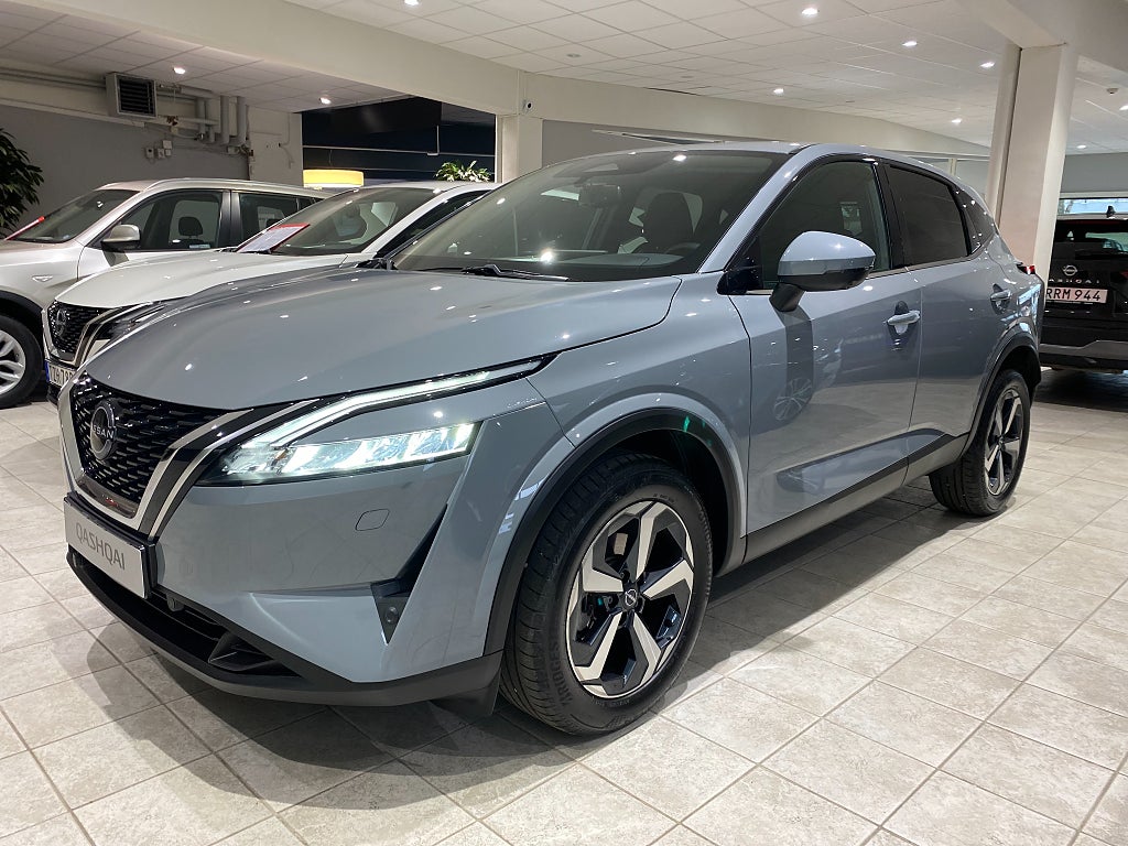 Nissan Qashqai 1.3 DIG-T XTRONIC Tekna Vinterhjul dubb Drag 