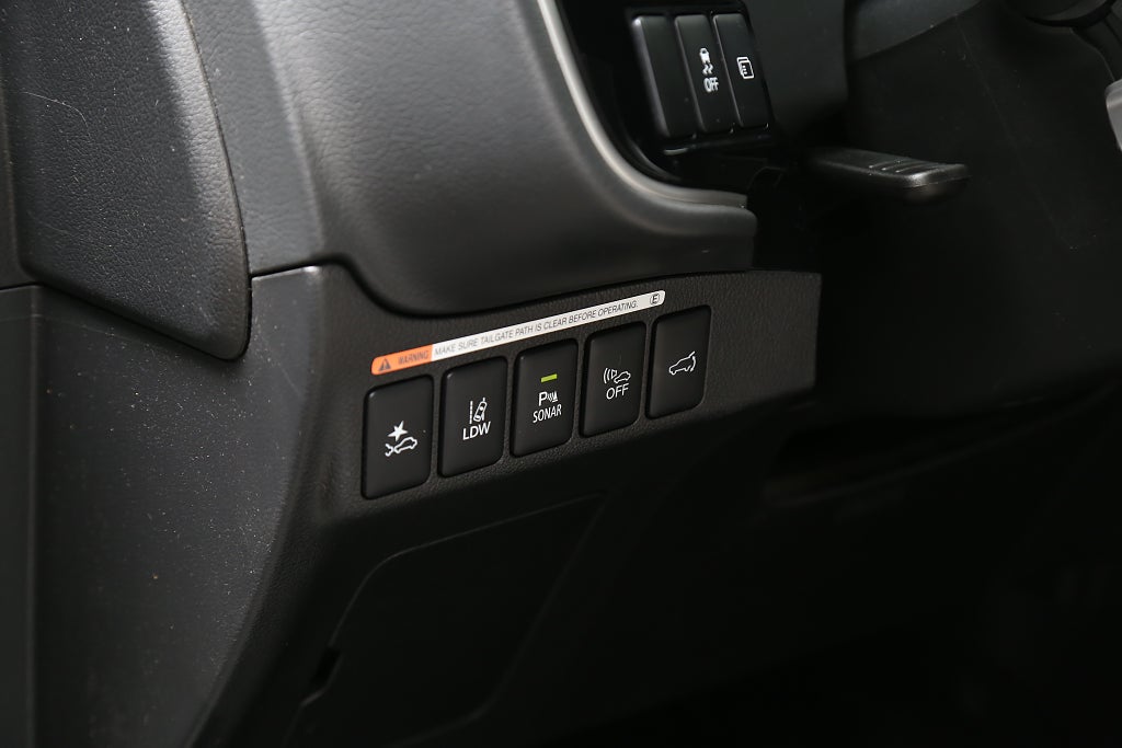 Mitsubishi Outlander PHEV 224hk Business Aut 4WD Skinn 360°-kamera Drag 2019