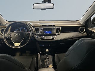 Toyota RAV4 2.0 AWD Multidrive S Dragkrok/Kamera/S&V-Däck/Keyless/ – bild 8
