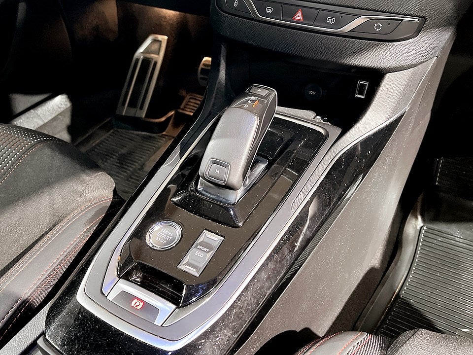 Bild på Peugeot 308 SW GT 1.2 PT 130hk Aut - B-KAMERA,PANO,NAV