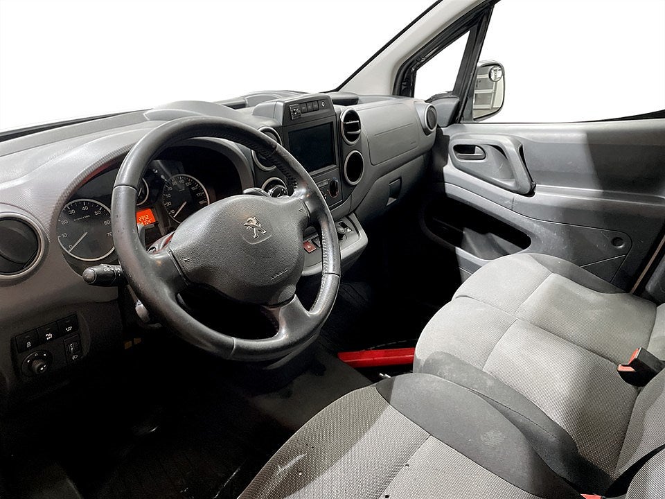 Bild på Peugeot Partner PRO+ 1.6 BHDi 100hk Aut L1 - P-SENSORER