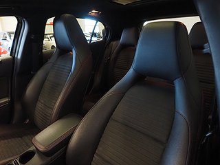 SUV Mercedes-Benz GLA 15 av 23