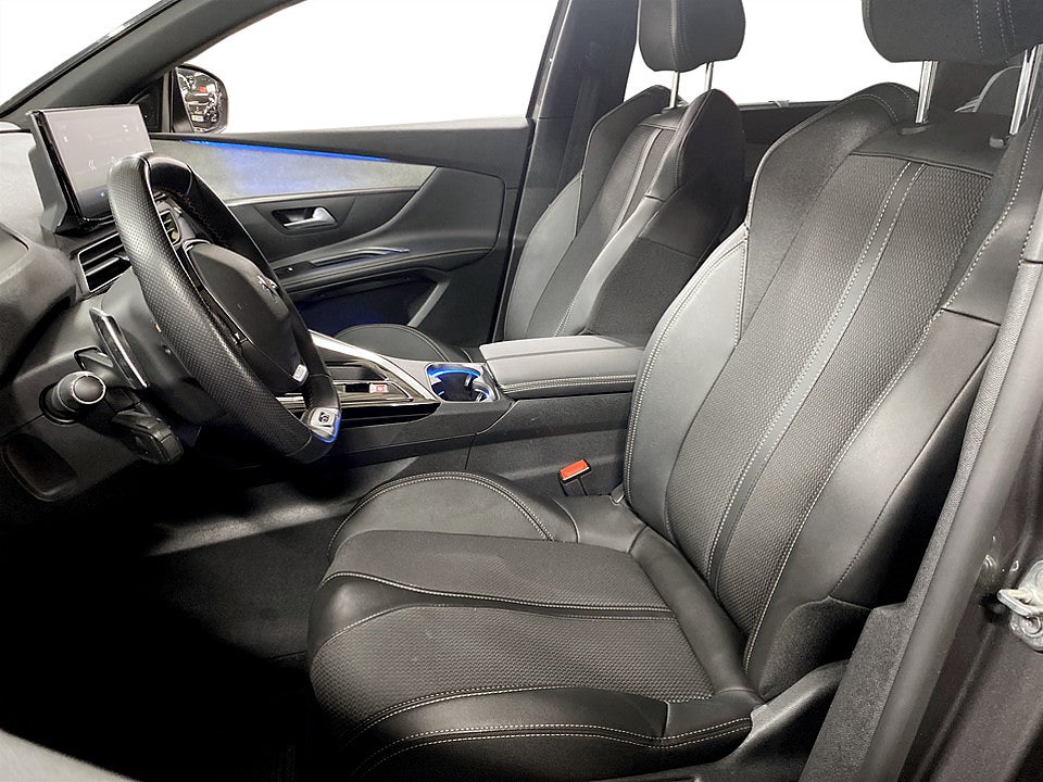 Bild på Peugeot 5008 GT 1,2 PT 130hk Aut 7-SITS B-KAMERA CARPLAY