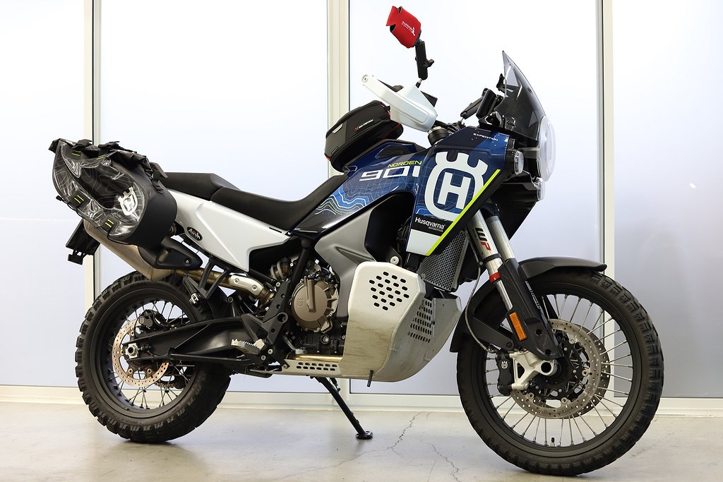 Husqvarna Norden 901 - Expedition