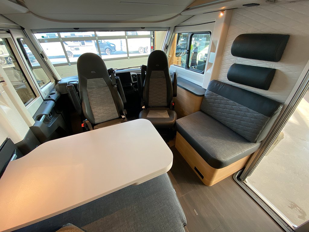 Adria Sonic Plus 700 SL / ALDE / Aut 180hk / Taksäng / Ugn - Adria