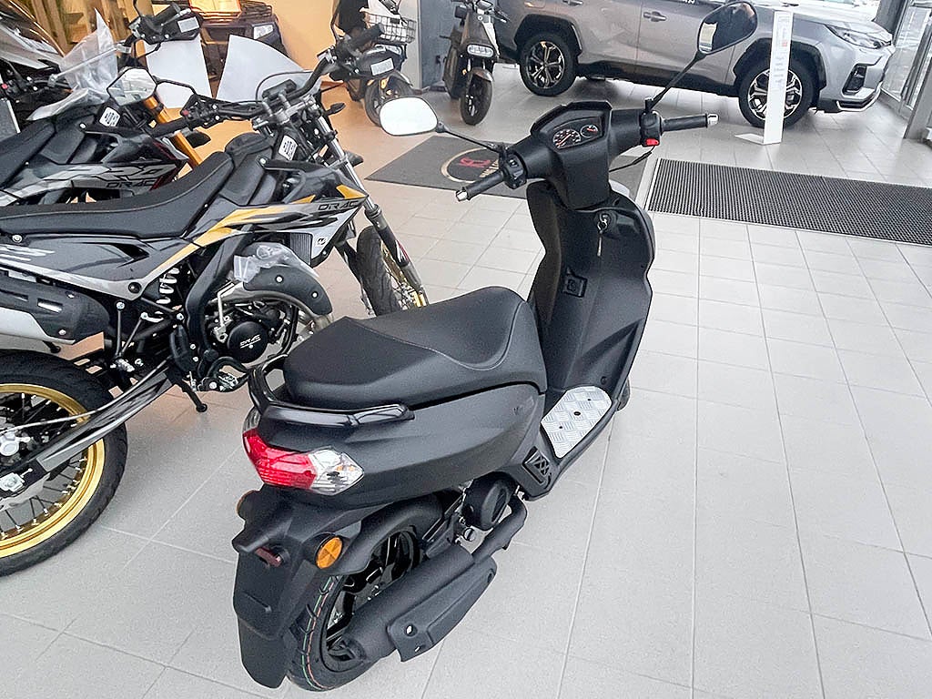 Peugeot Kisbee S Black Edition