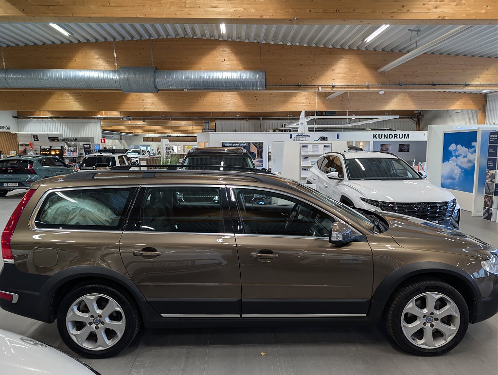 Volvo XC70 D4 AWD Classic Sum Drag/Värm/V-hjul thumbnail