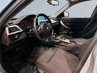 BMW 318D Touring Drag Psens Extraljus GPS Mvärm Elbaklucka SoV – bild 7
