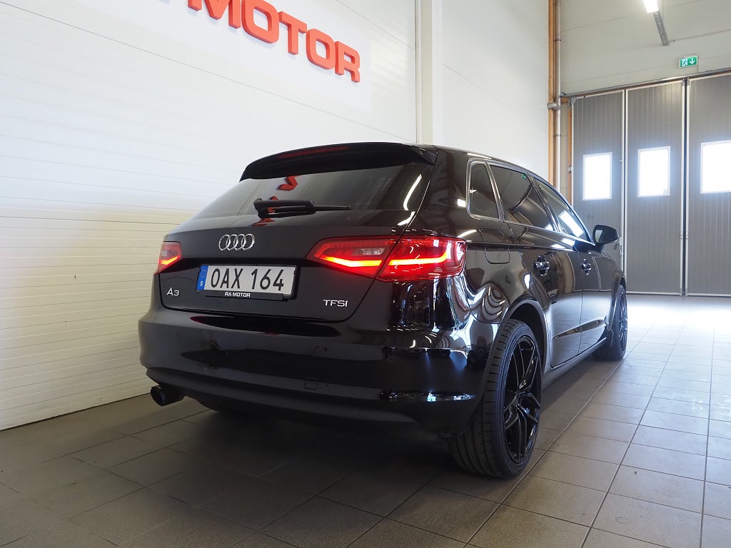 Audi A3 1,2 TFSI 110hk Attraction Sportback | Bluetooth | P-Sen 2016