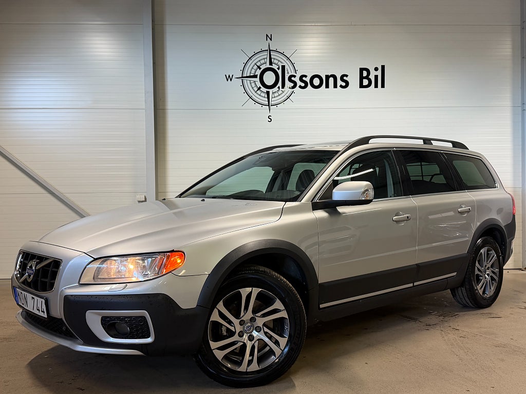 Volvo XC70 D4 AWD Aut Drag GPS Värmare Läder Taklucka Keyless