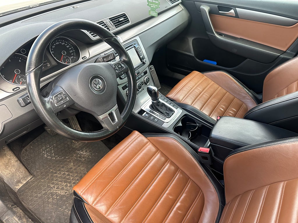 Volkswagen Passat Variant 2.0 TDI DPF BMT 4Motion GT Euro 5 miniatyr 2