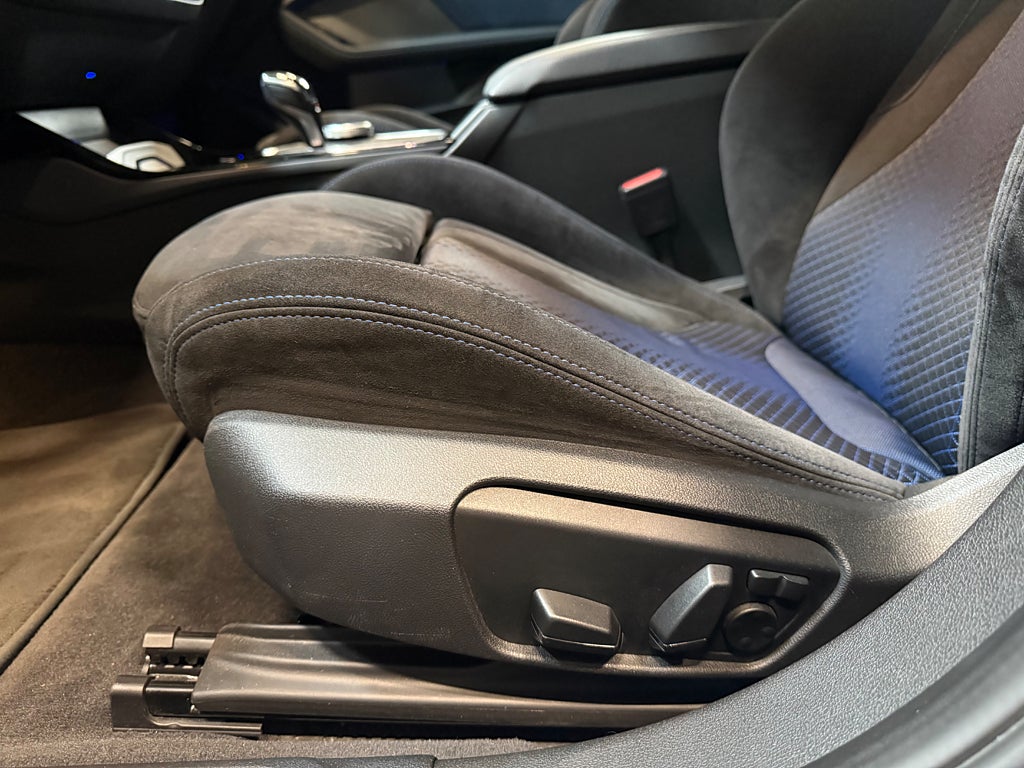 BMW M135i xDrive Innovation H/K HuD M-Performance Keyless