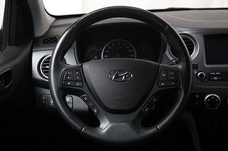 Halvkombi Hyundai i10 10 av 19