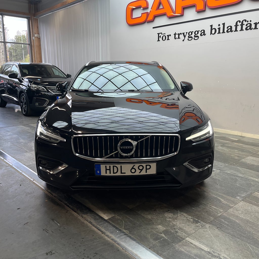 Volvo V60 D4 AWD Inscription Navi Carplay Backkamera Värmare Drag