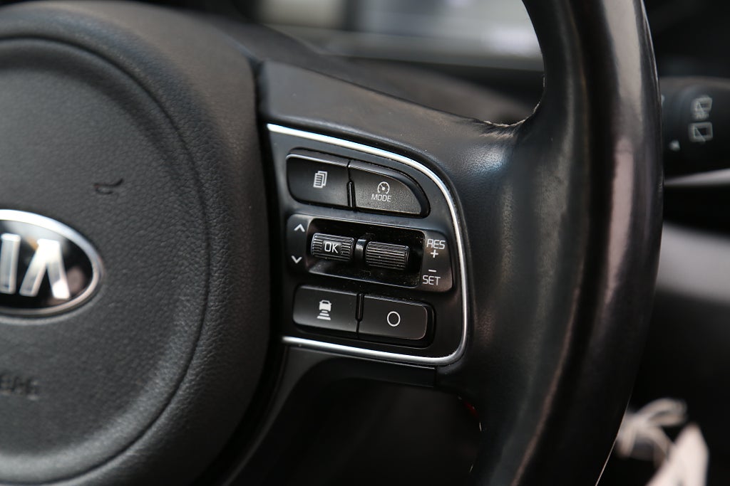 Kia Niro P-HEV 141hk Advance Plus Aut Motorv Dragkrok 2018