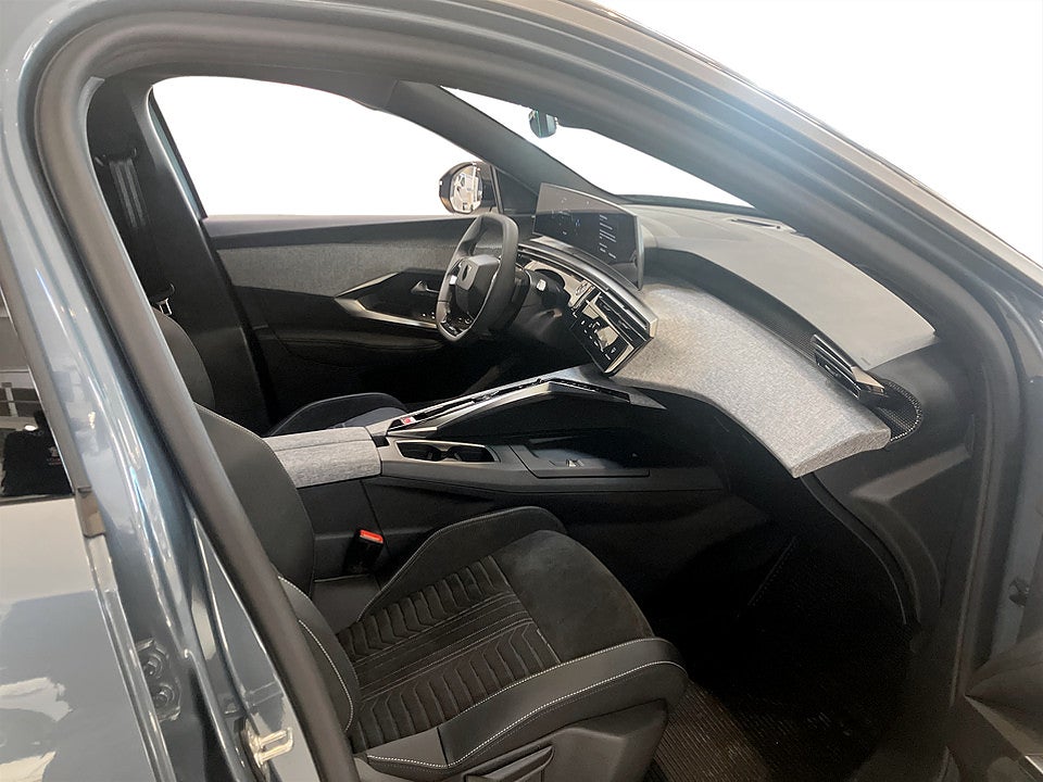 Bild på Peugeot E-3008 GT 214hk Aut KAMPANJRÄNTA 3,99%