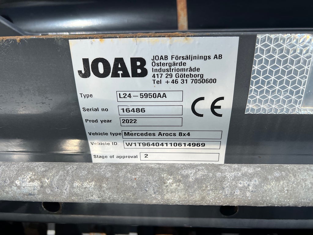 Mercedes-Benz Arocs 3251 Tridem Lastväxlare, Fullt Plogutrustad