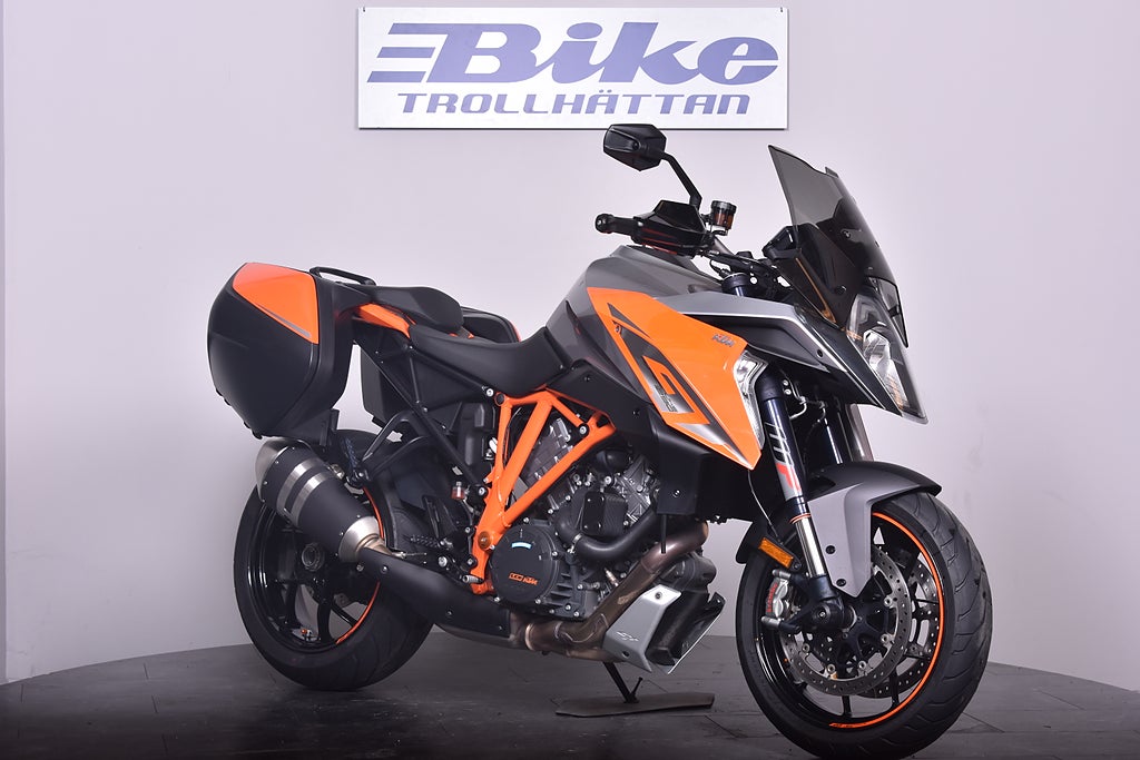 KTM 1290 SUPER DUKE GT /VÄSKOR / MYCKET FIN!