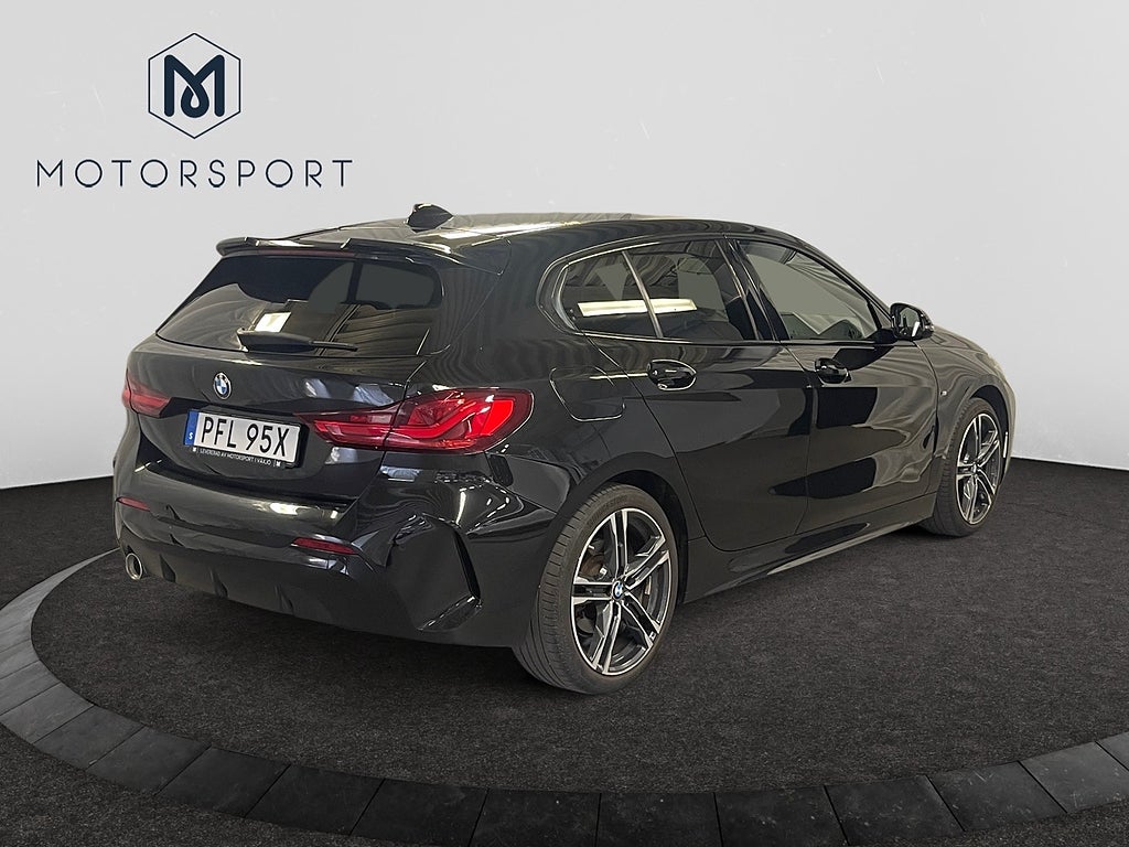 BMW 118I Aut M Sport Shadowline HiFi Rattvärme P-sensorer LED bild 6