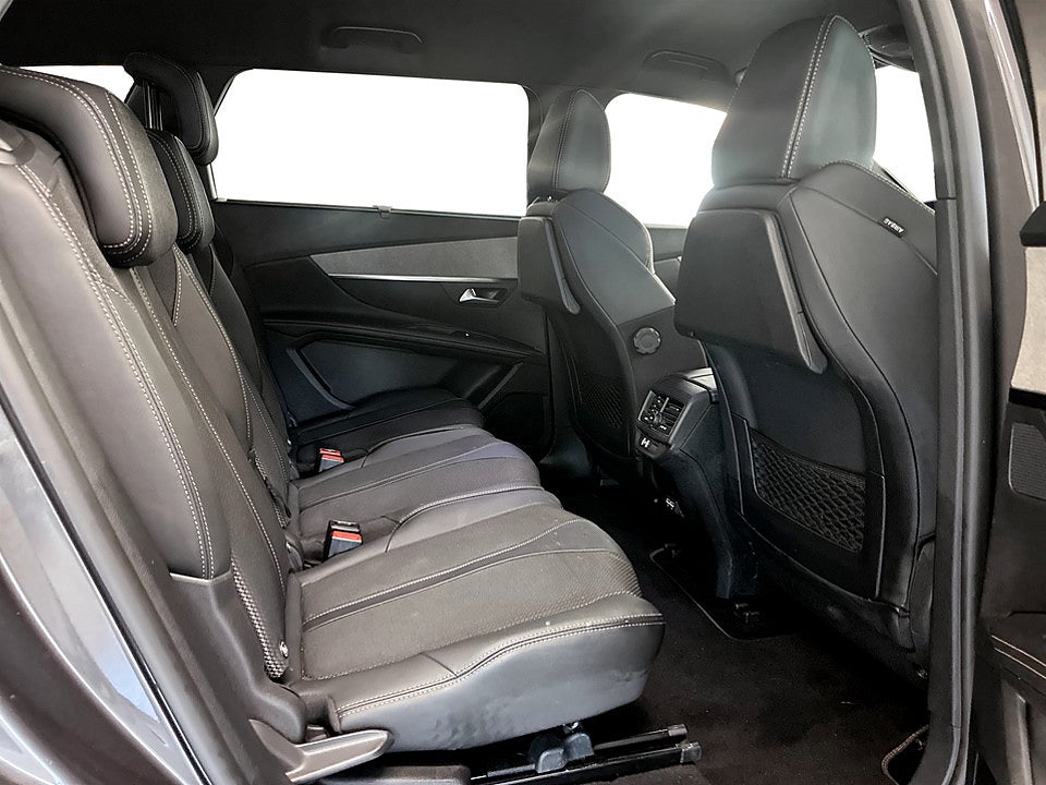 Bild på Peugeot 5008 GT 1.2 PT 130hk Aut 7-SITS B-KAMERA CARPLAY