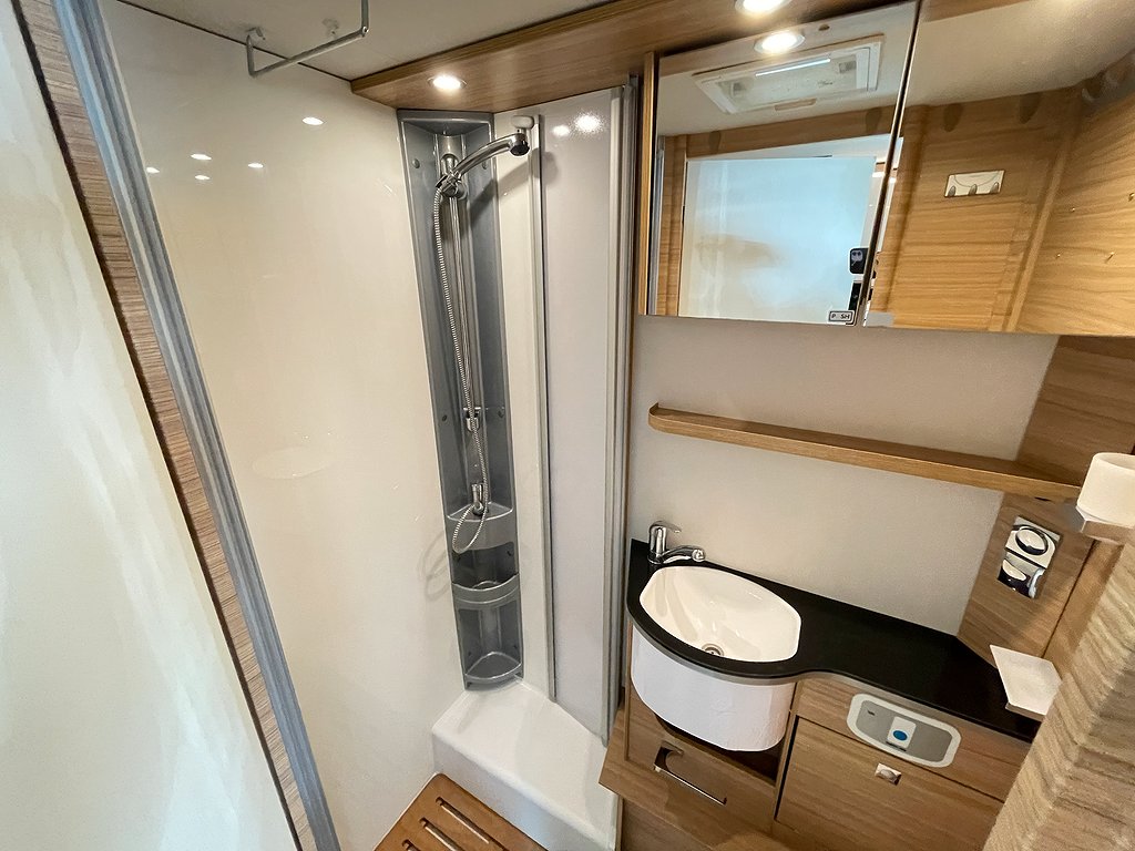 Dethleffs Globebus GT /Automat/AC bodel/Solcell/B-körkort - Dethleffs