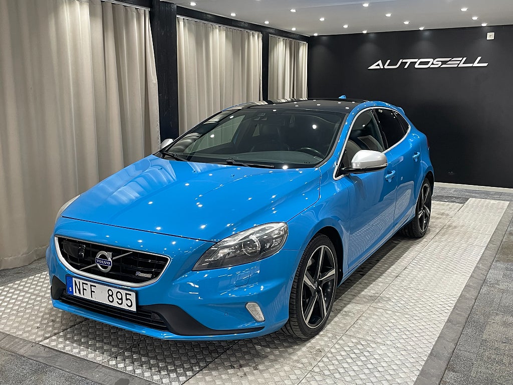 Volvo V40 D4 Geartronic R-Design Fullutr Pano Limited Edition