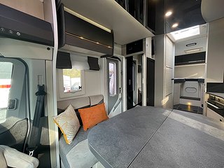 Husbil-halvintegrerad Chausson 777GA Titanium Premium 170HK Aut 4 av 20
