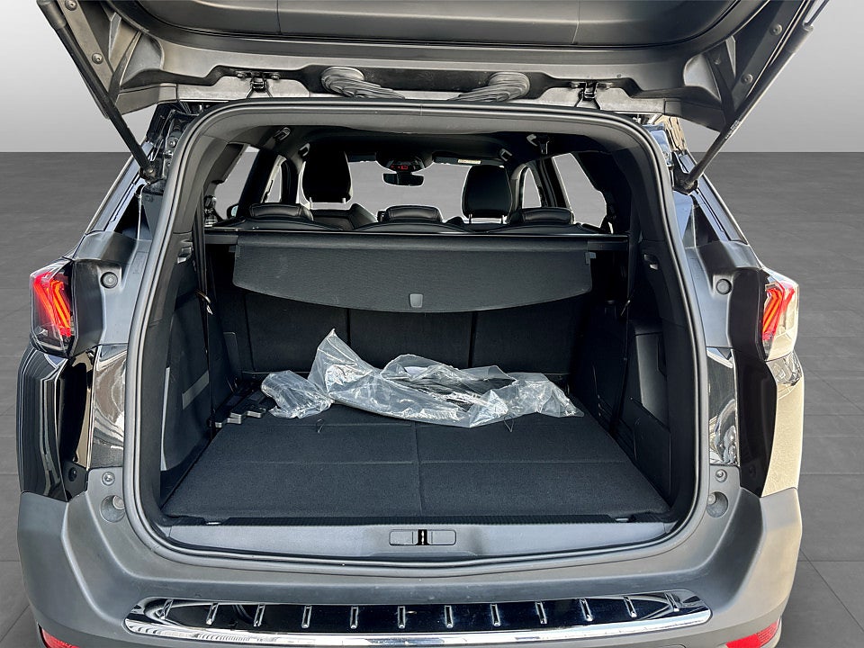 Bild på Peugeot 5008 GT 1.2 PT 130hk Aut 7-SITS B-KAMERA CARPLAY