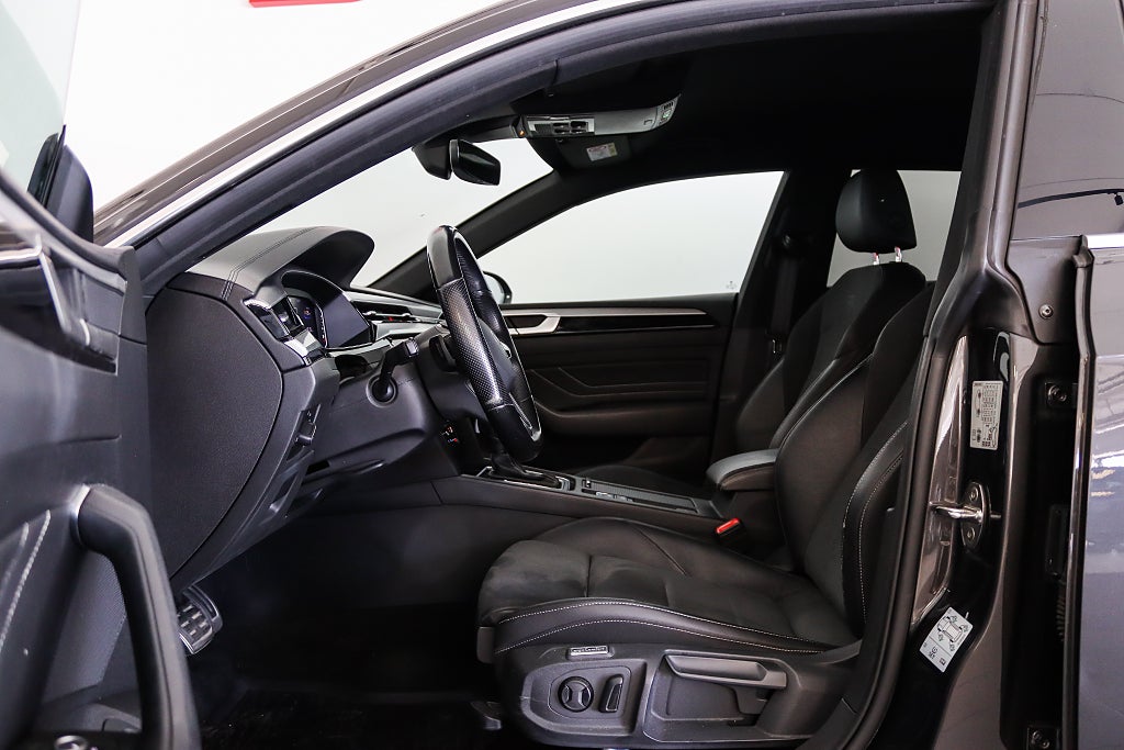 Volkswagen Arteon Shooting Brake 2.0 TDI 4M R-Line Cockpit Värmare Drag