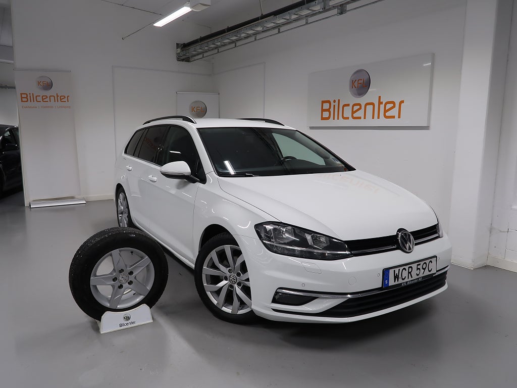 Volkswagen Golf 1.5 TSI GT V-Däck ingår Värmare-CarPlay-AdaptivFH-ParkP