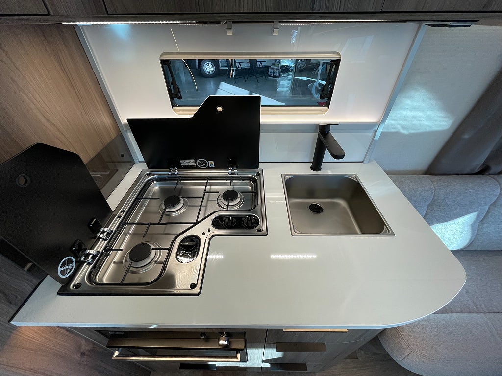 Kabe Ametist 560 XL KS /ALDE/Ugn/Micro/4 bäddar/2995kr/mån - Kabe