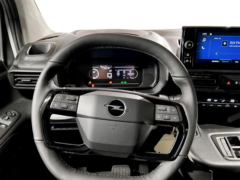 Bild på Opel Combo Crew Cab 130hk Aut - OMGÅENDE LEVERANS!