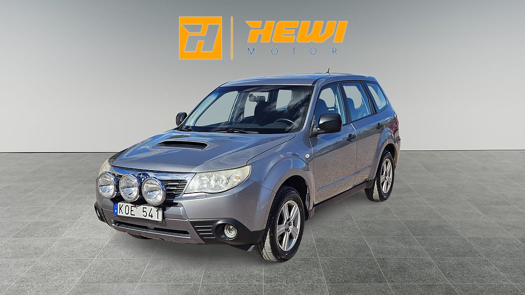 Subaru Forester 2.0 4WD Manuell Drag Motorvärmare Nyserv Nybes