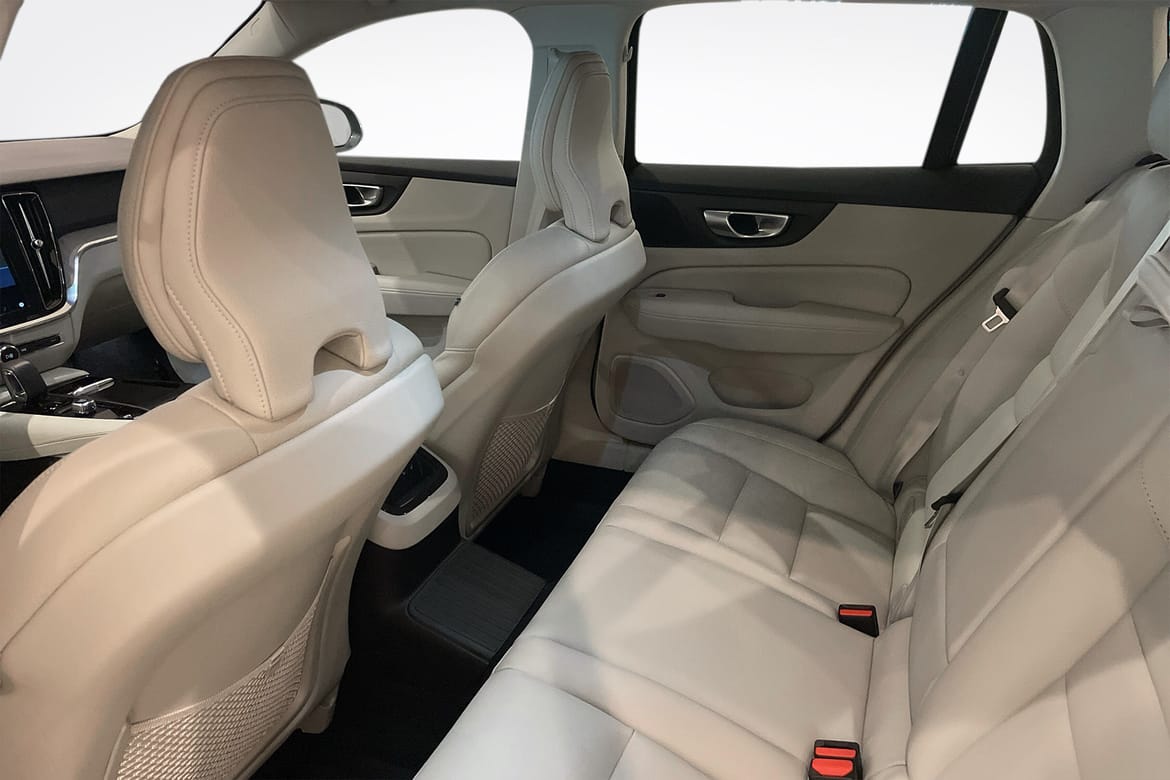 Volvo V60 Recharge T6 II Core Edition 2024, bild 7/46