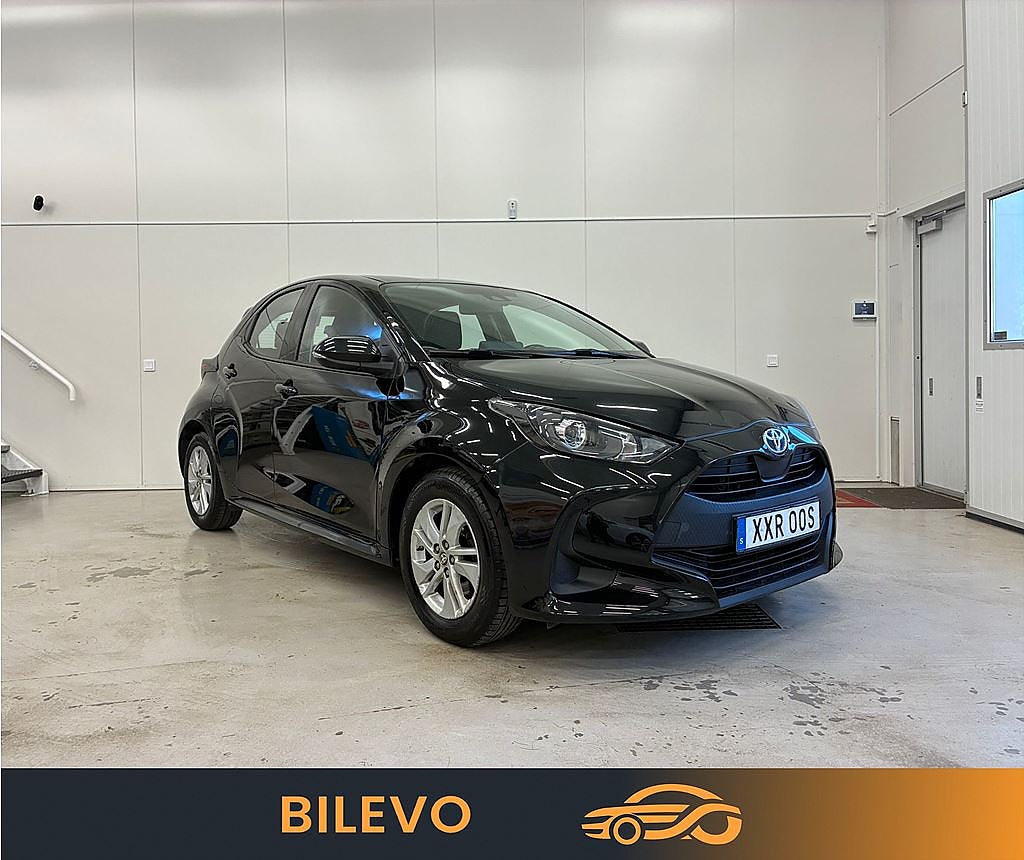 Toyota Yaris Hybrid 116hk Backkamera Lane assist Carplay V-Hjul