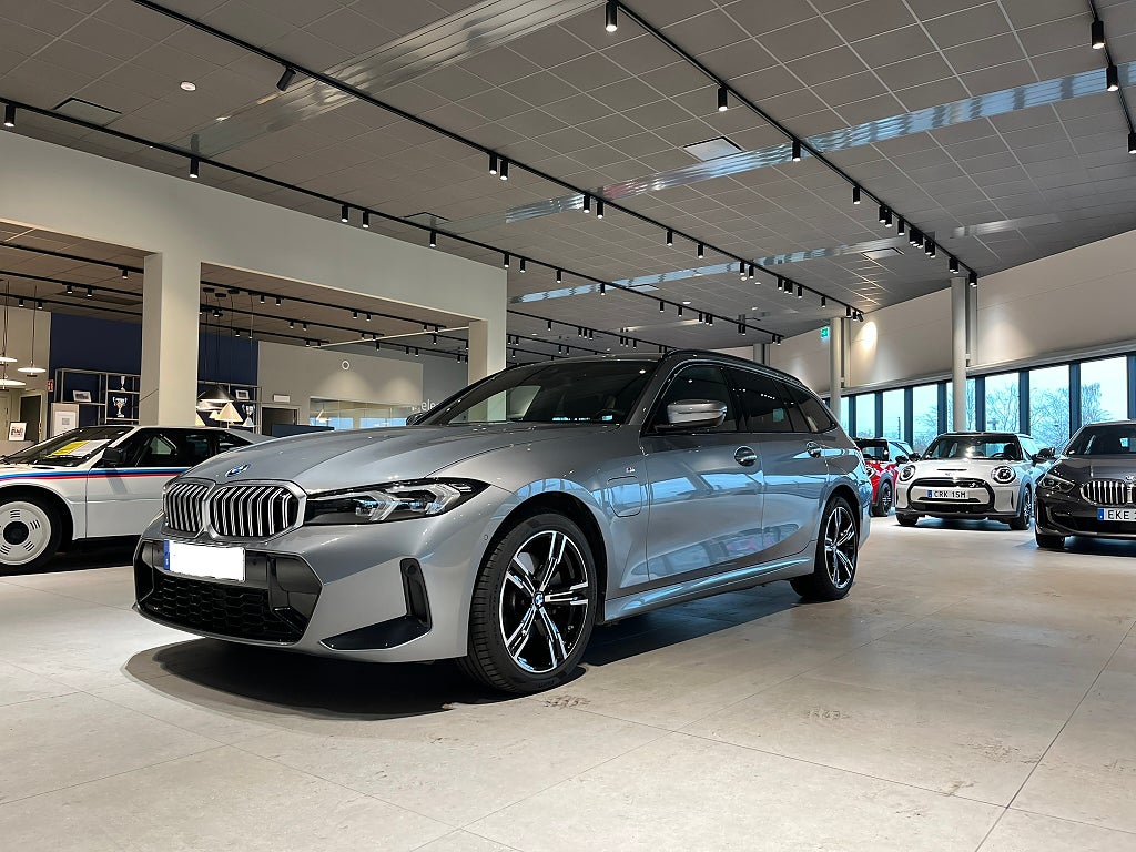BMW 330e Touring Beg. 12 MÅN PRIVATLEASING fr 5.995 kr/mån